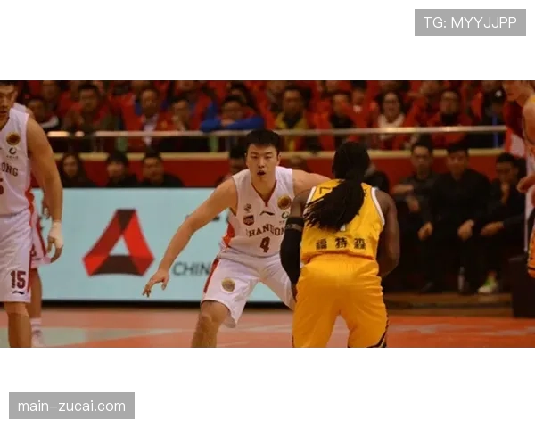 山东后卫高诗岩膝盖韧带轻度撕裂 教练组出于保护未让上场